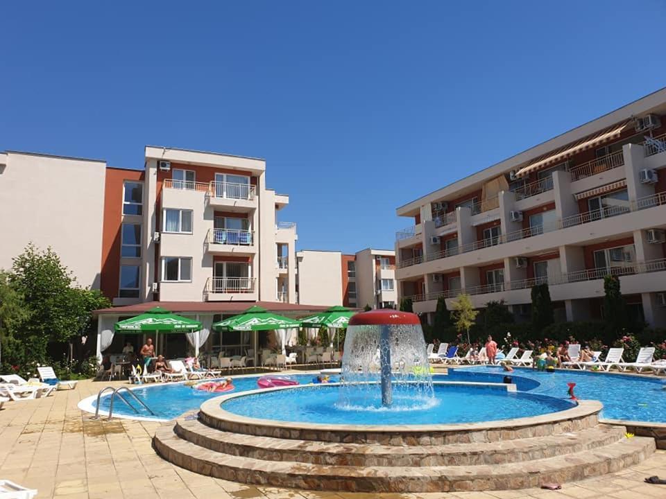 Holiday Fort Golf Club - Premium Apartments ซันนีบีช ภายนอก รูปภาพ