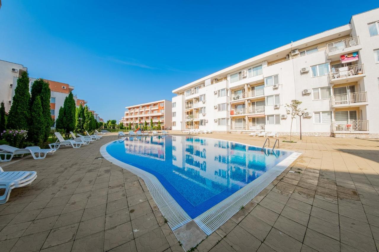 Holiday Fort Golf Club - Premium Apartments ซันนีบีช ภายนอก รูปภาพ