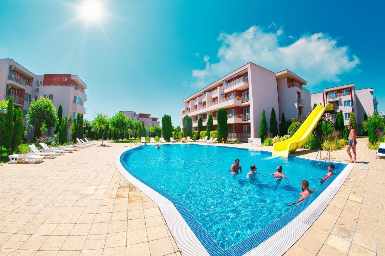 Holiday Fort Golf Club - Premium Apartments ซันนีบีช ภายนอก รูปภาพ