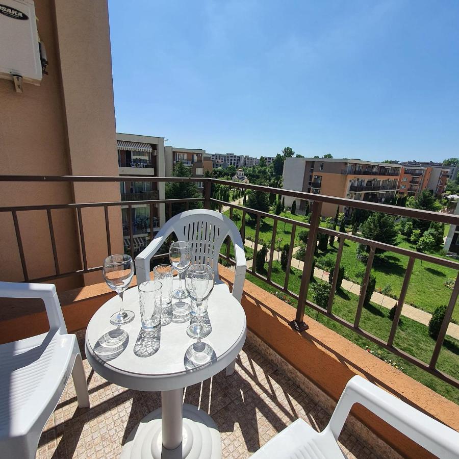 Holiday Fort Golf Club - Premium Apartments ซันนีบีช ภายนอก รูปภาพ