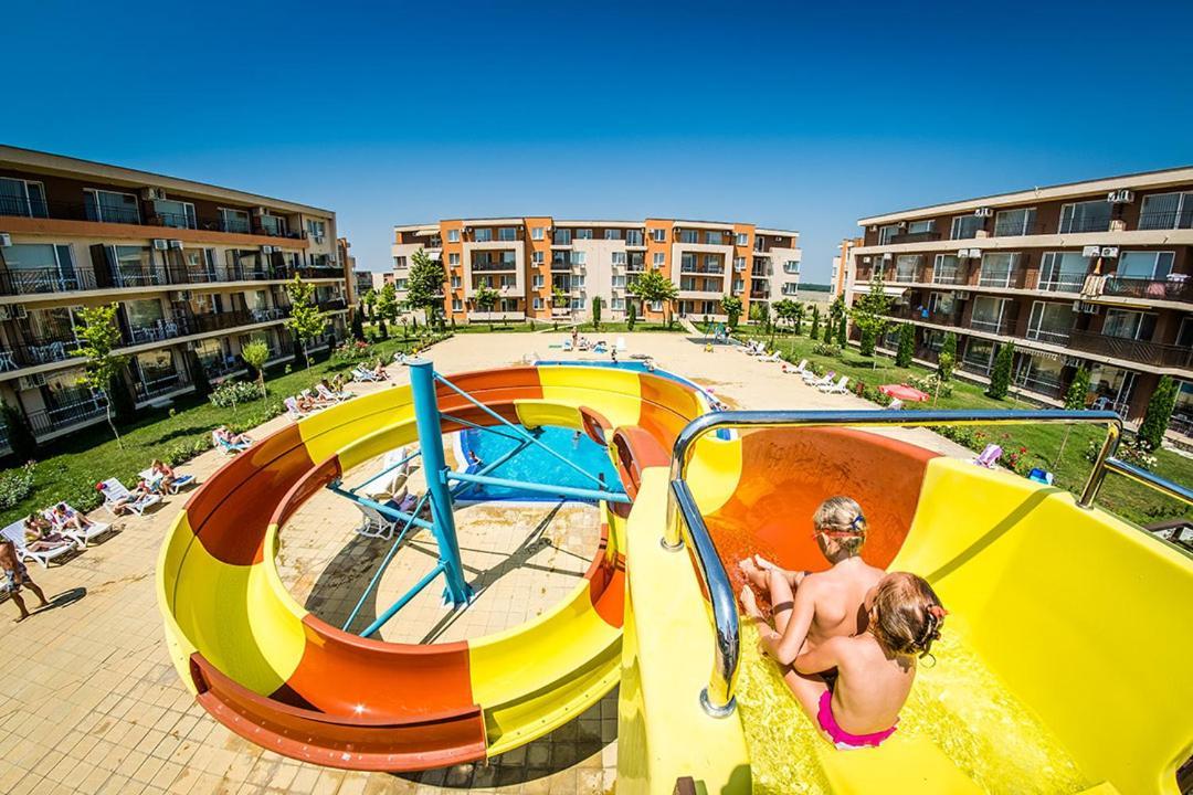Holiday Fort Golf Club - Premium Apartments ซันนีบีช ภายนอก รูปภาพ